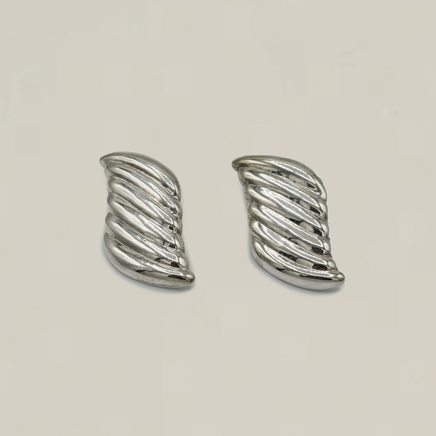 Vintage Sterling Silver Ribbed Earrings