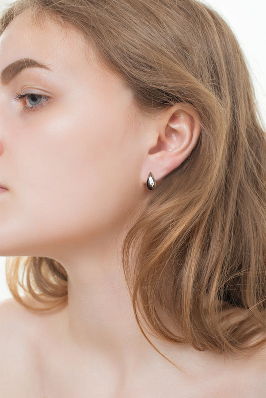 Vintage Sterling Silver Teardrop Stud Earrings