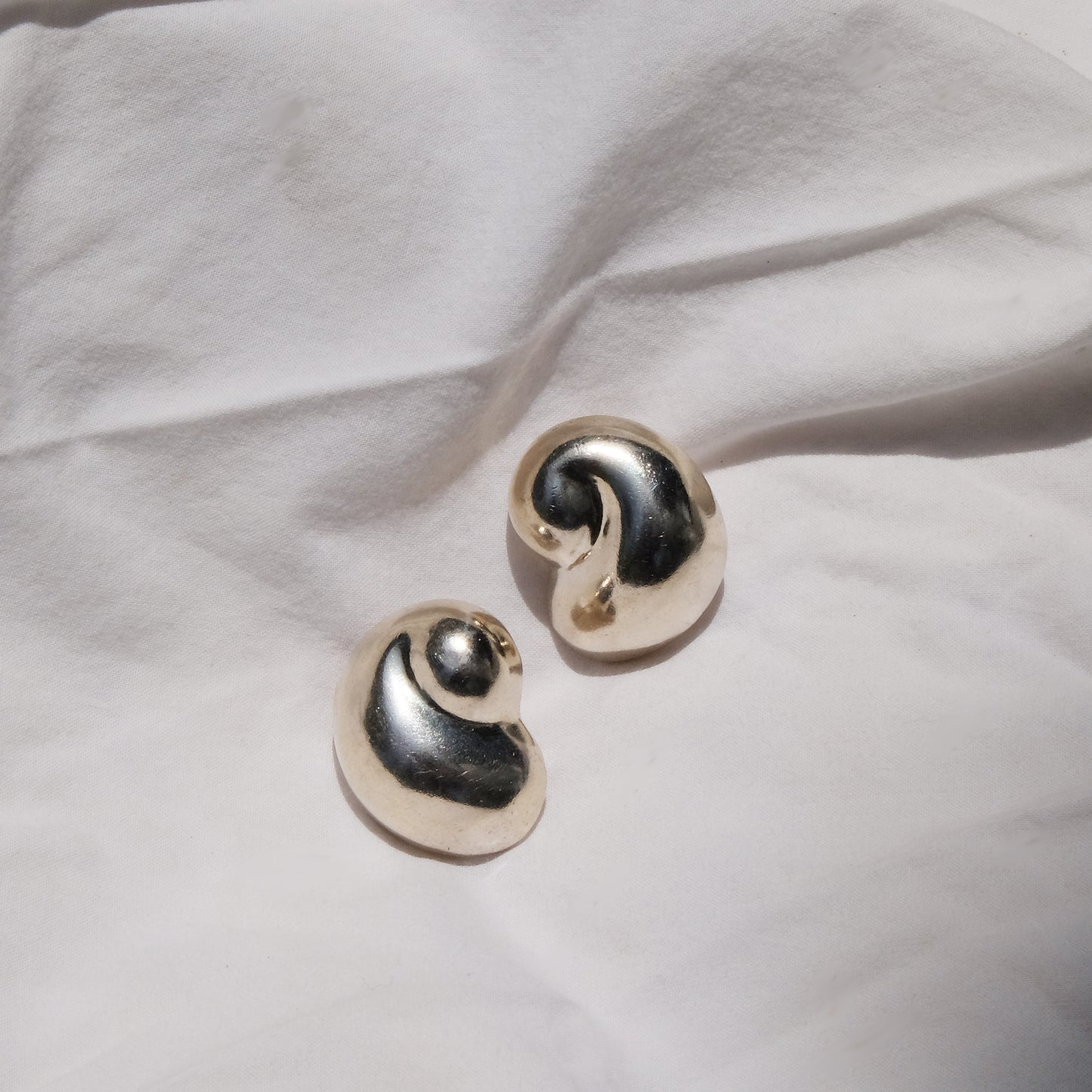 Vintage Silver Spiral Puffy Earrings