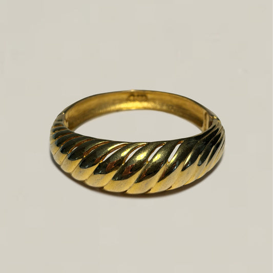 Vintage Gold Wavy Dome Bangle